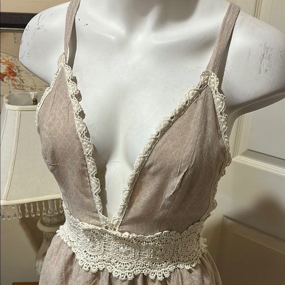 Sage Cream Lace Trim Romper - Picture 2 of 11